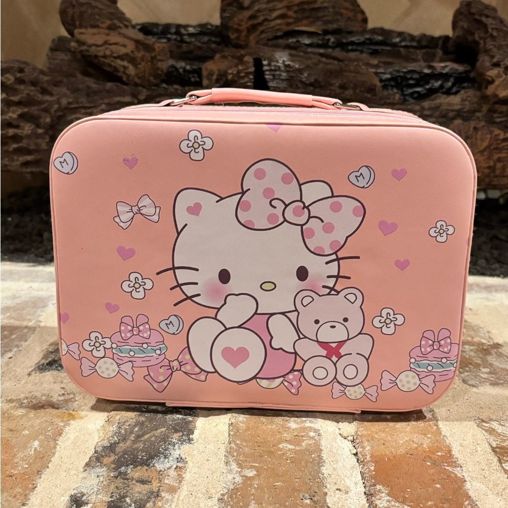 "💖 Adorable Pink Hello Kitty Cosmetics Case - Perfect for Beauty Lovers! 🐱✨"